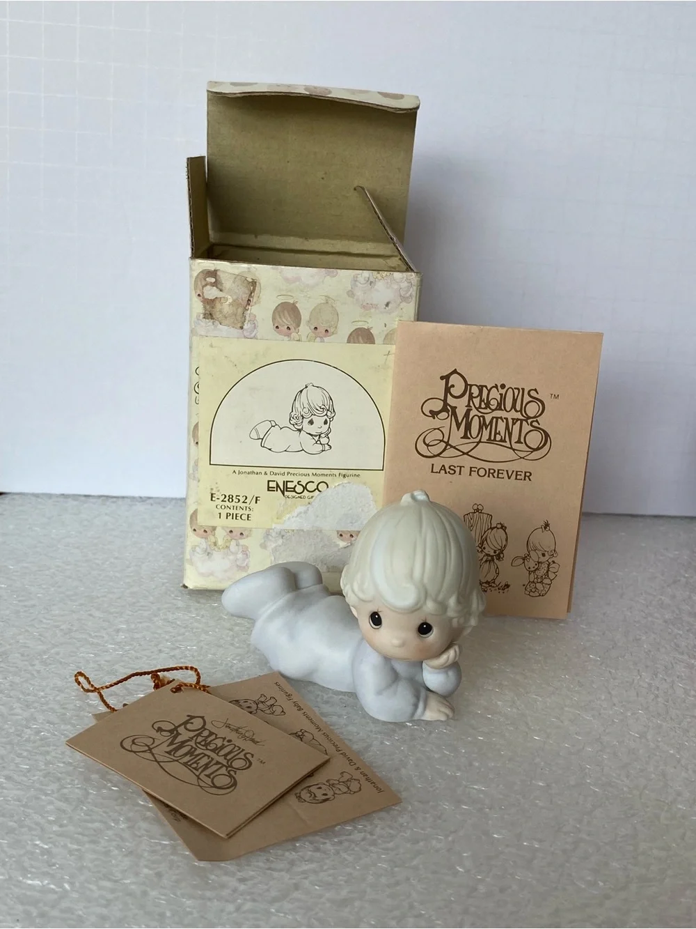 Vintage 1983 Precious Moments E-2852/F Baby Figurine 